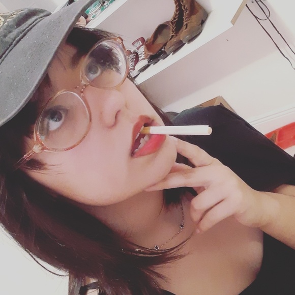 Meet your Posher, Angeline - Picture 1 of 1